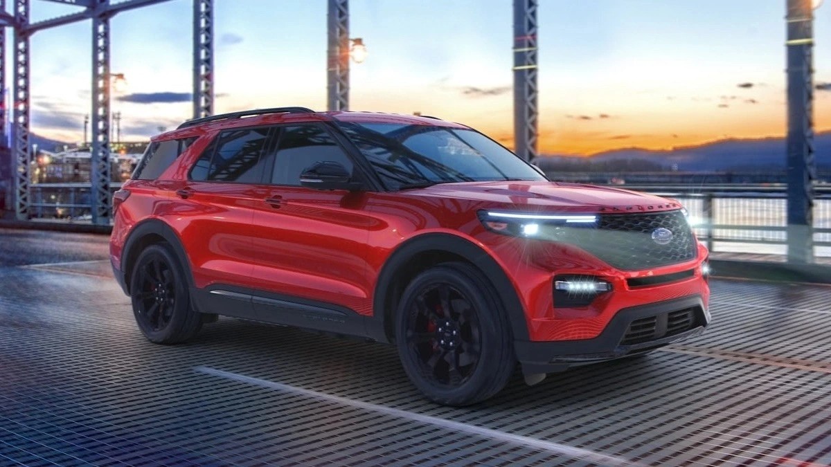 A 2023 Explorer, a more popular SUV than the Toyota Highlander