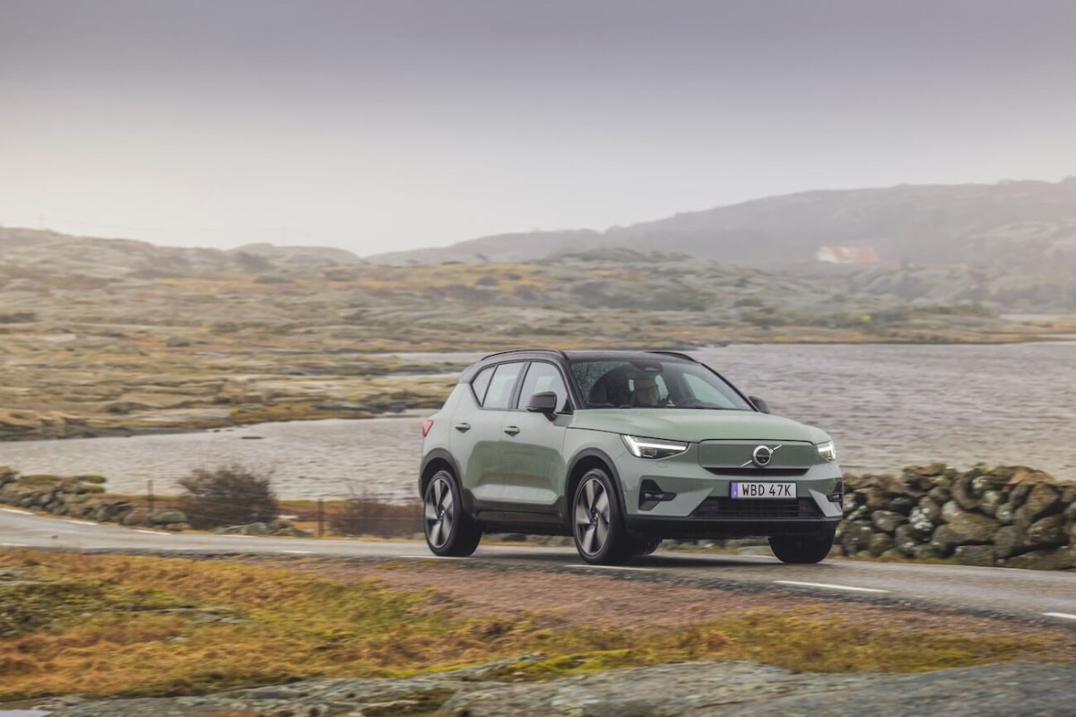 The 2023 Volvo XC40 Recharge in green on a foggy road