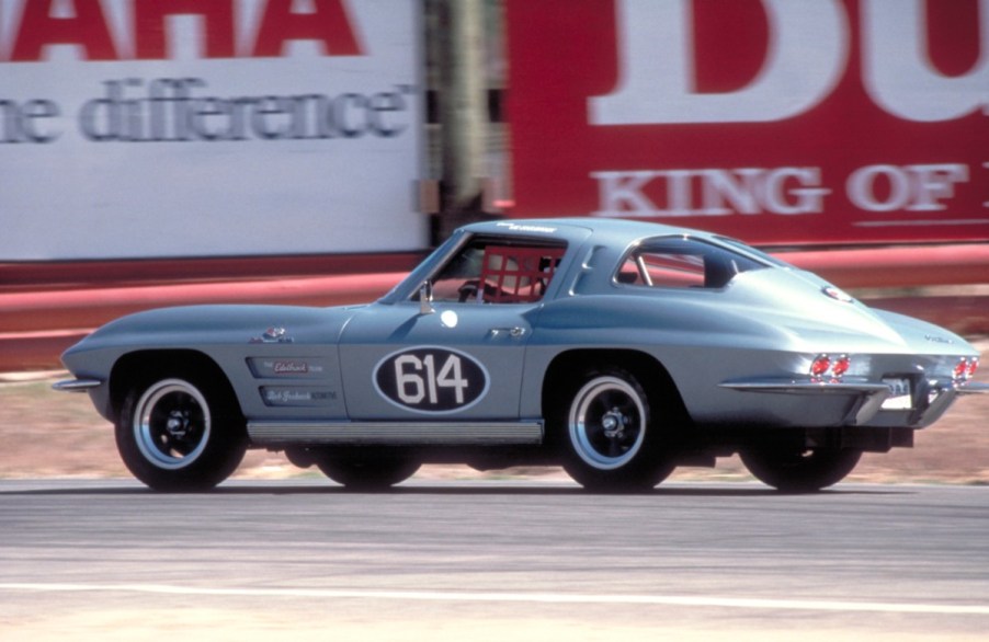 A C2 Corvette Stingray takes on Sebring.