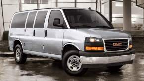 2023 GMC Savana passenger van trims