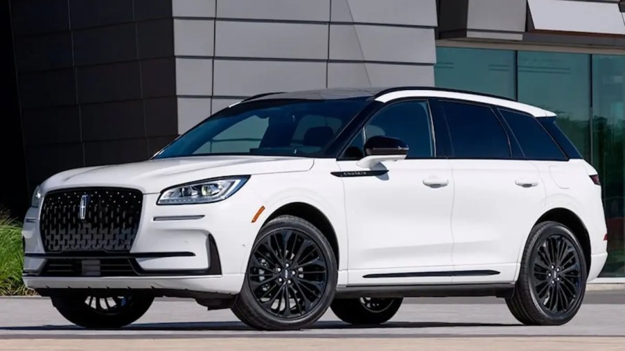 White 2023 Lincoln Corsair SUV front 3/4