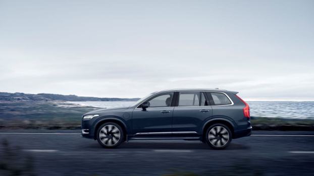 More 2023 Volvo XC90 Buyers Pick 1 Popular Trim Over the Rest