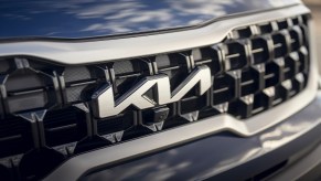 The front of a 2024 Kia Telluride.