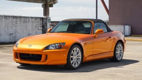 A front view of the 2007 Honda S2000 in Imola Orange