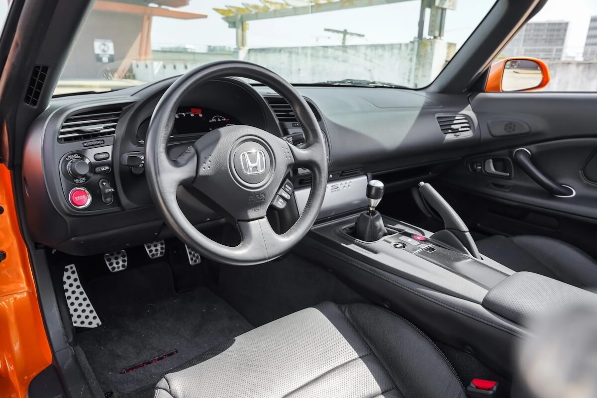 The interior view of the 2007 Honda S2000 in Imola Orange