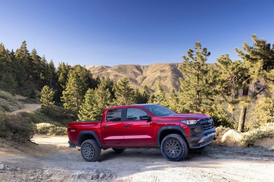 The 2023 Chevy Colorado off-roading in sand