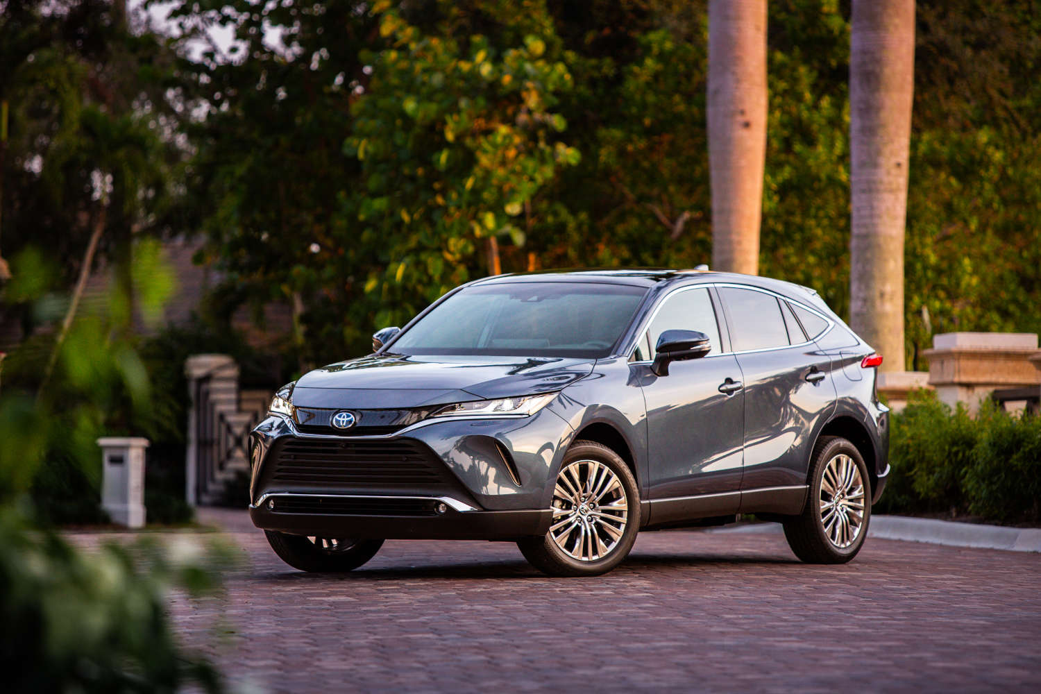 The 2023 Venza front end