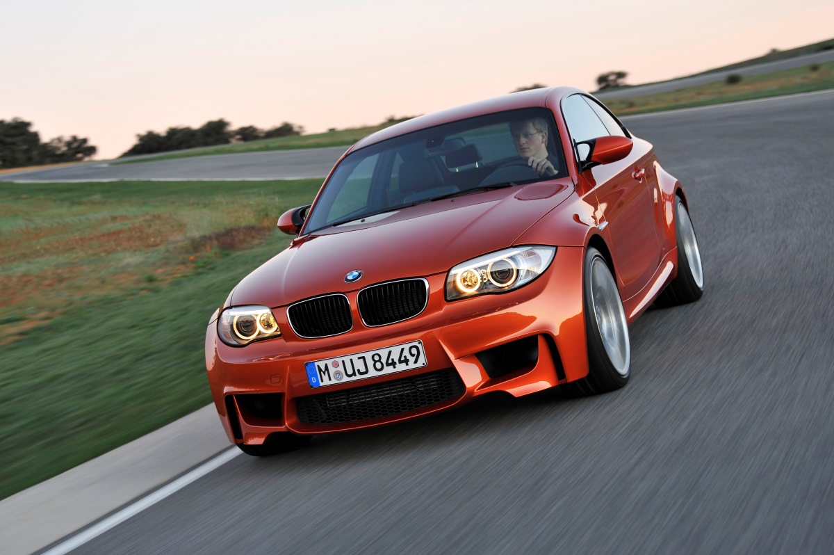 BMW 1M on track