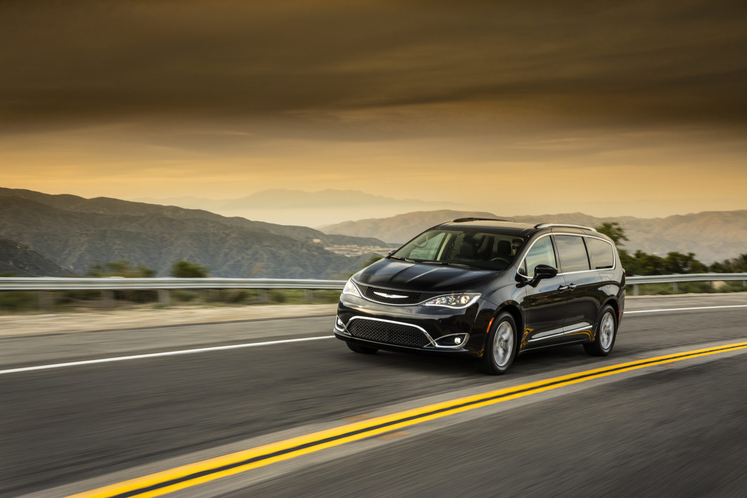 Some common Chrysler Pacifica problems this minivan is known for