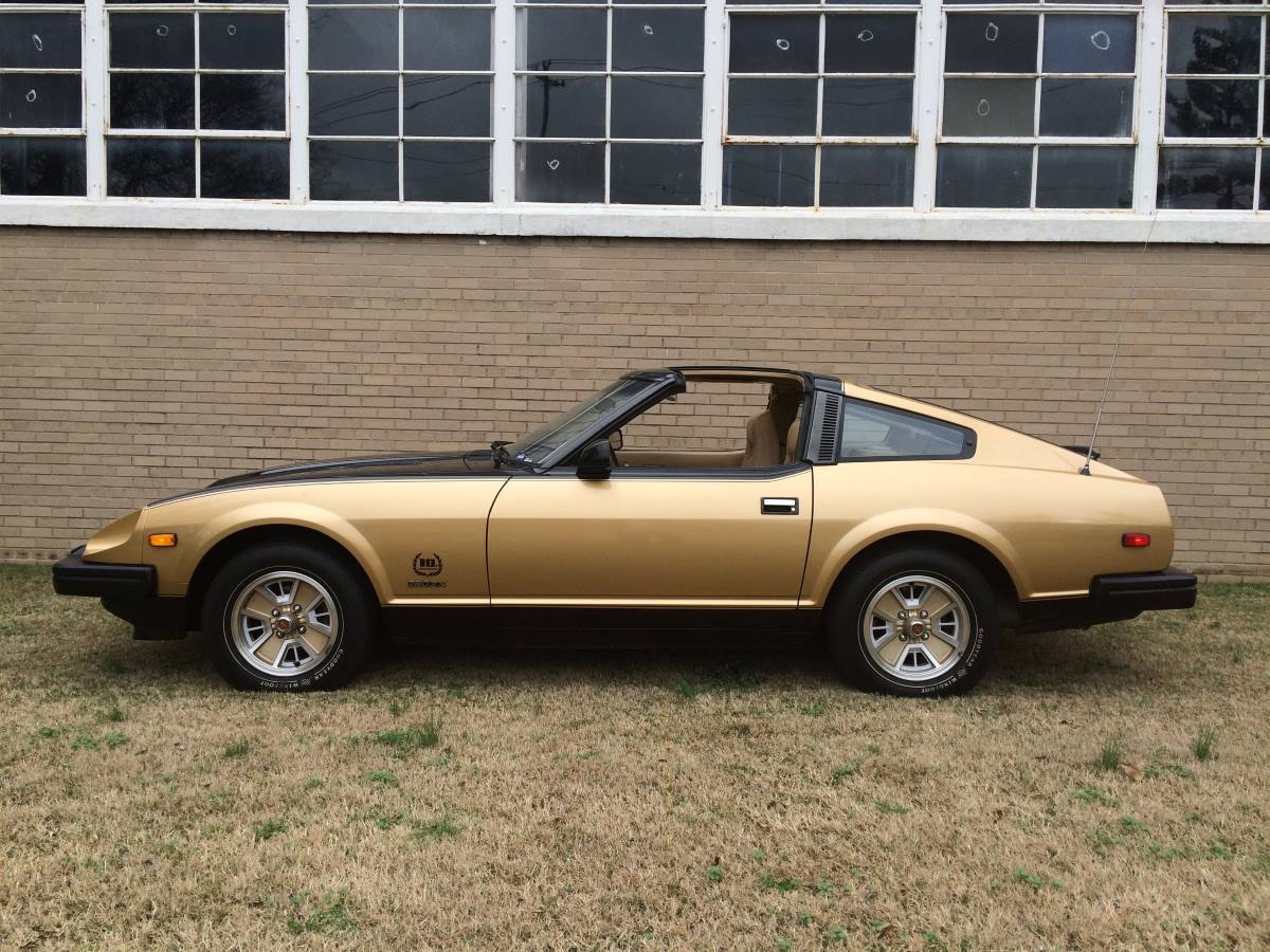 Datsun 280z from the side