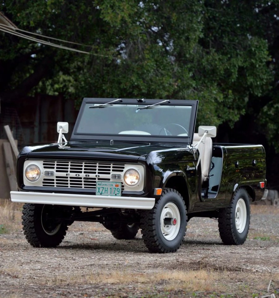 1968 Ford Bronco U13 "Roadster" painted in black