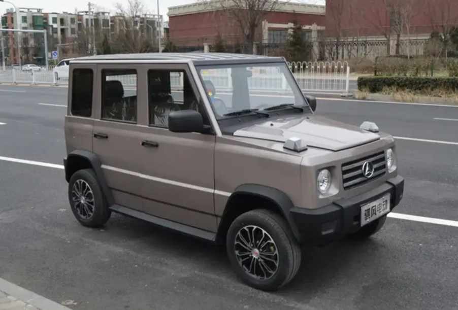 Gray Alibaba G-Wagen knock-off