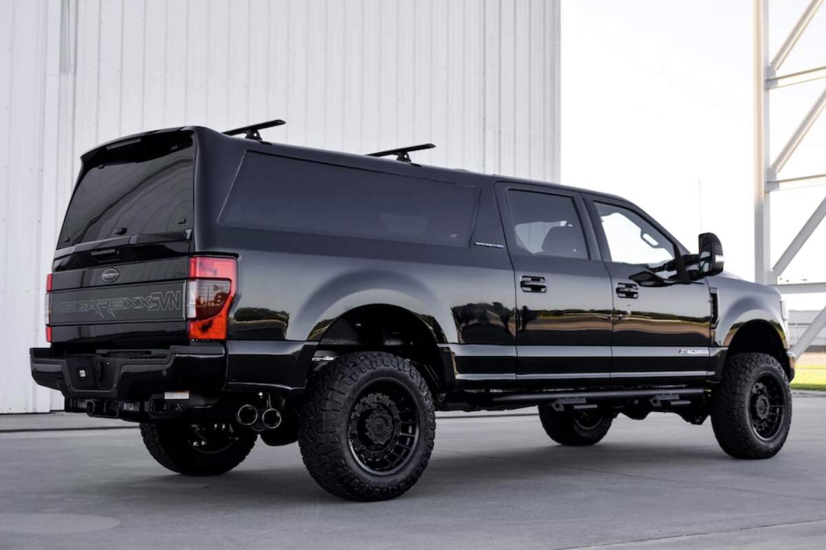 MegaRexx SVN Ford F-250 'Excursion'