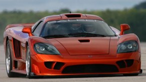 Saleen S7 on track