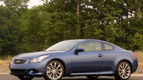 A front corner view of a blue Infiniti G37 coupe