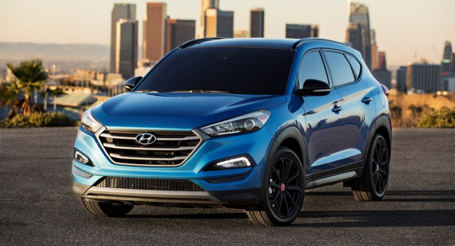 Blue 2017 Hyundai Tucson front 3/4 view