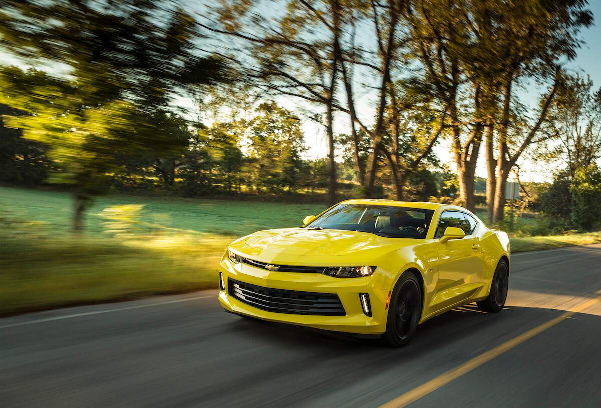 Ford Mustang vs. Chevy Camaro: 2018 Chevy Camaro dynamic