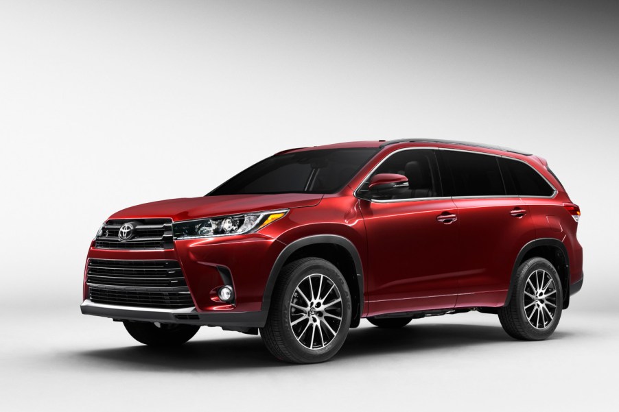 The best used SUVs for teens include this 2016 Toyota Highlander