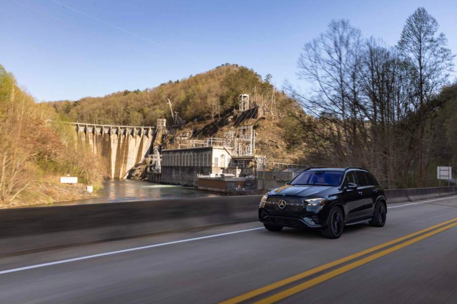 This Mercedes-Benz SUV is an excellent midsize luxury SUV