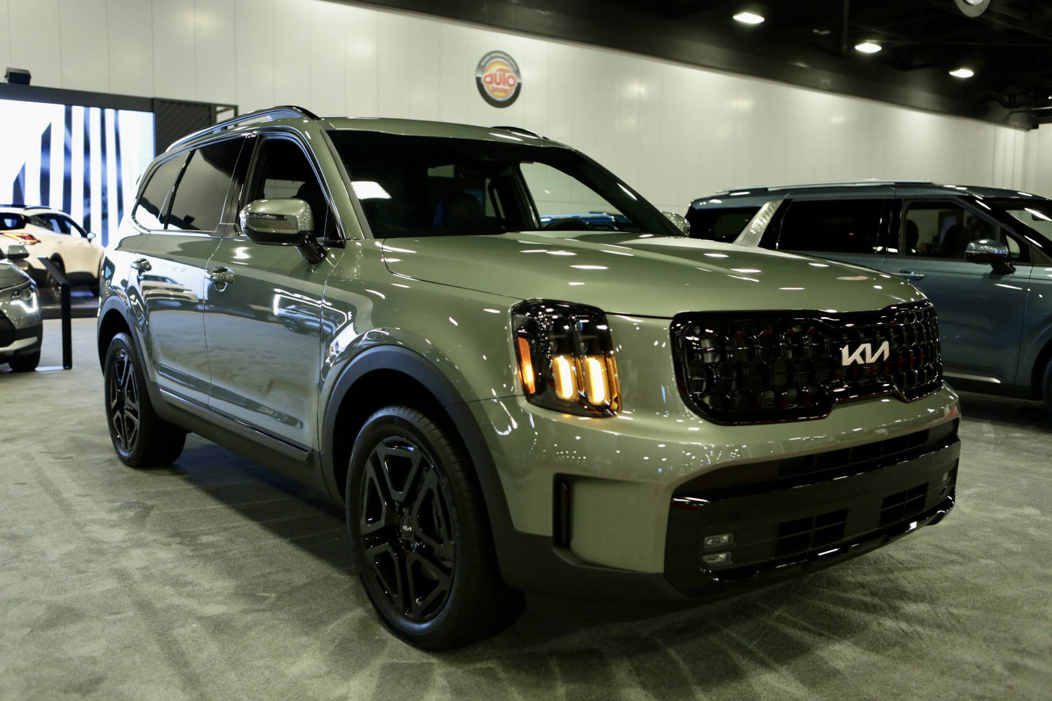 The best midsize SUVs of 2024 include this Kia Telluride