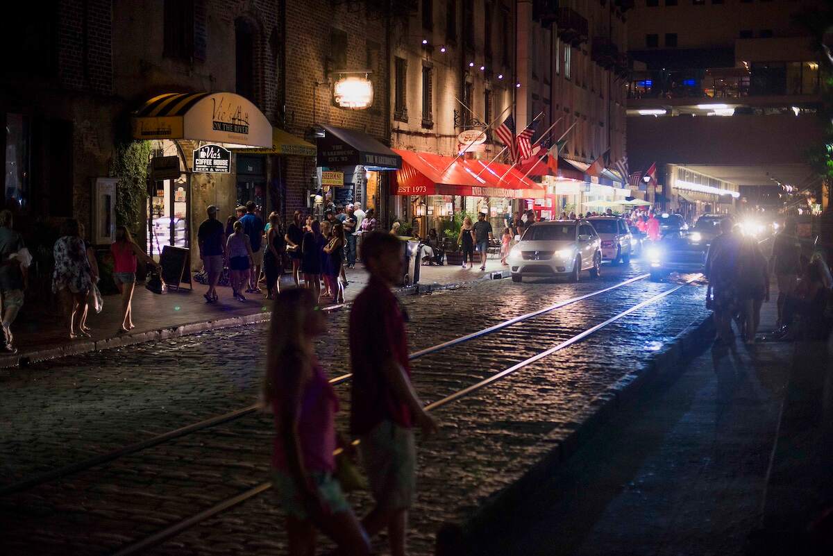 Haunted roads in Georgia: River Street in Savannah at night