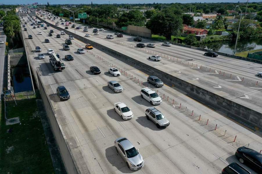 Yellow line I-95 Interstate 95 Florida