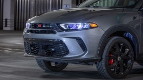 The front grille of a gray 2023 Dodge Hornet.