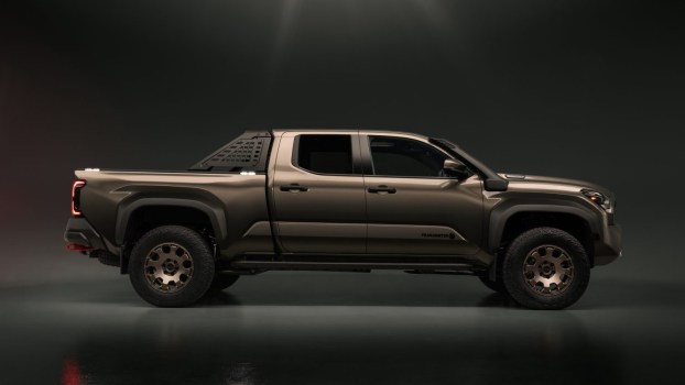 Holdout: Only 1 Automaker Won’t Be Selling an Electric Full-Size Pickup Truck in 2024