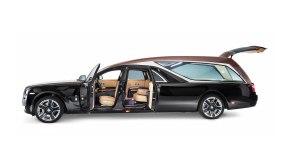 The Ghoster hearse is a Rolls-Royce Ghost that has been transformed into a hearse by Italian company Biemme.