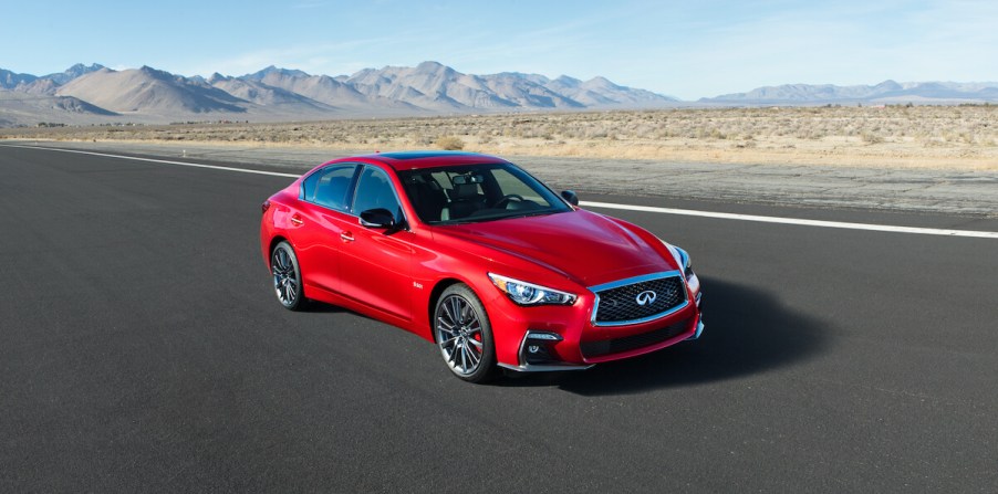 2017 Infiniti Red Sport Q60