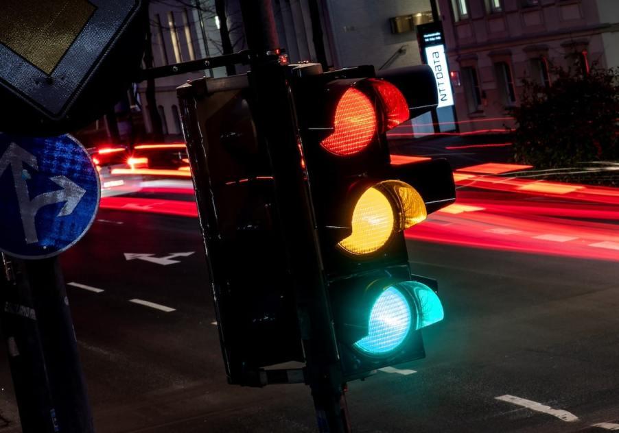 Traffic light, red light, yellow light, green light, traffic signal