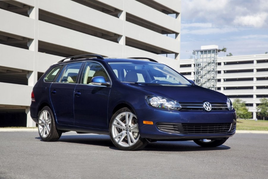 Blue Volkswagen Jetta Sportwagen press photo