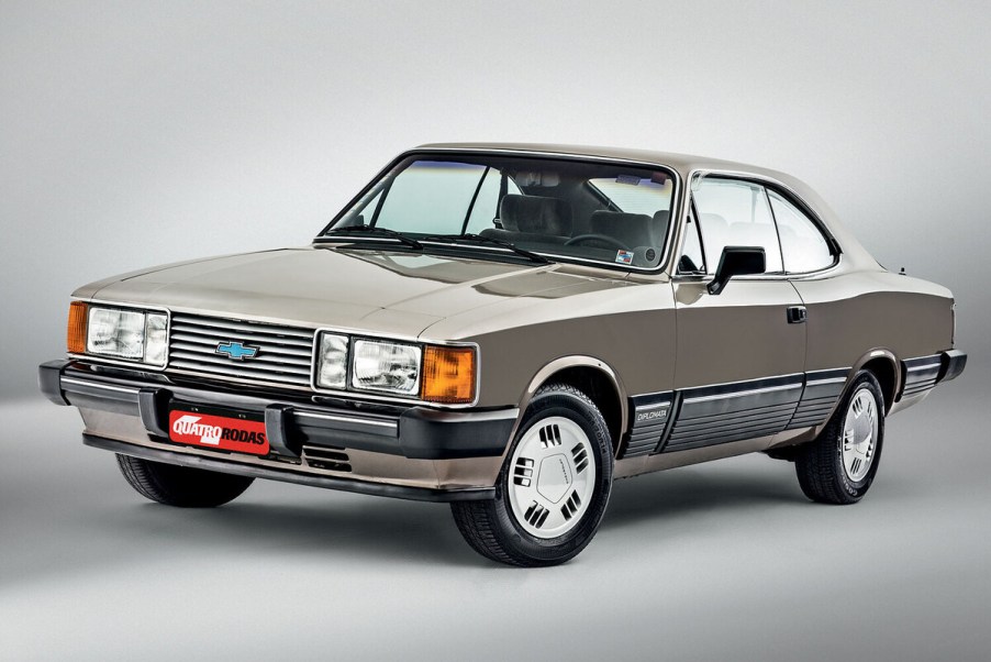 1990 Chevrolet Opala Diplomata coupe in studio shot