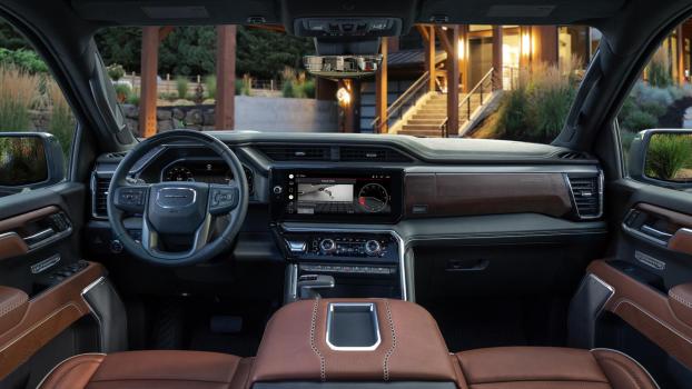 General Motors Has a Weak Excuse for Dropping Apple CarPlay