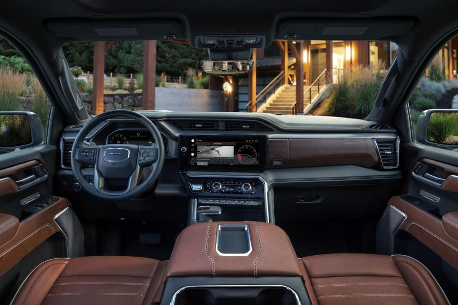 2023 GMC Sierra 1500 interior and dash