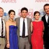 The cast of How I Met Your Mother, including Jason Segel, pose at an award show.