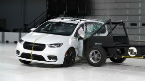 Side crashworthiness testing of the Chrysler Pacifica