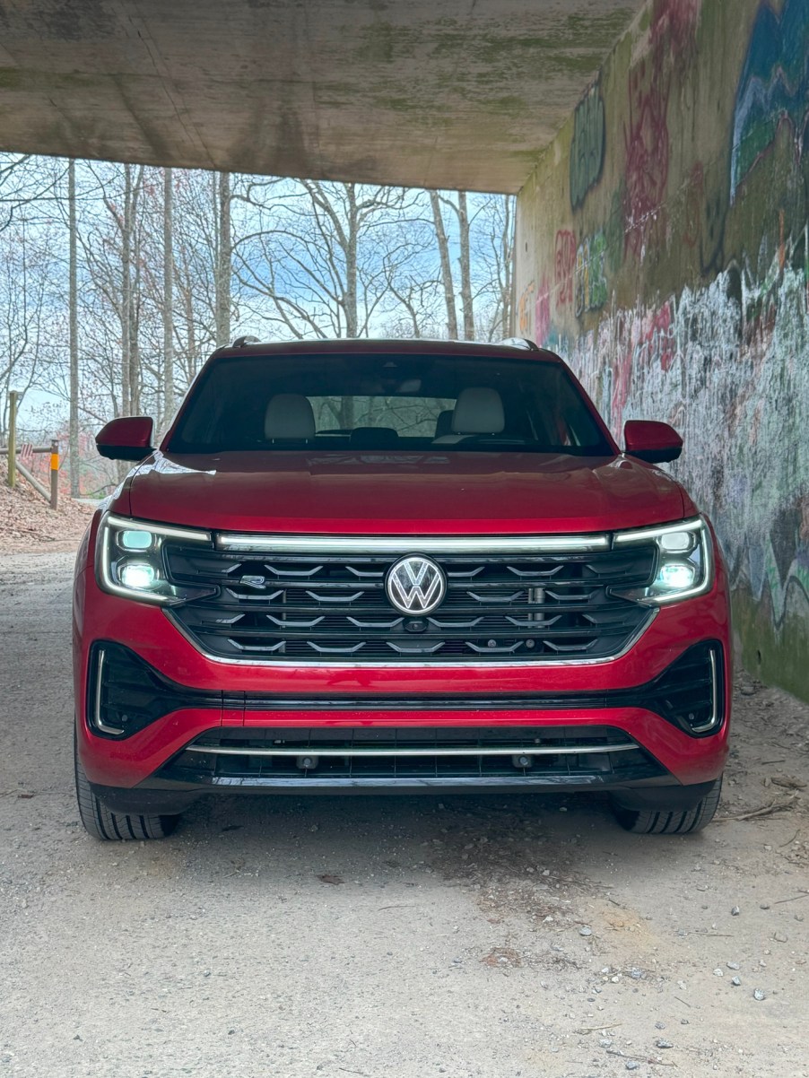 The front end of the 2024 Volkswagen Atlas Cross Sport