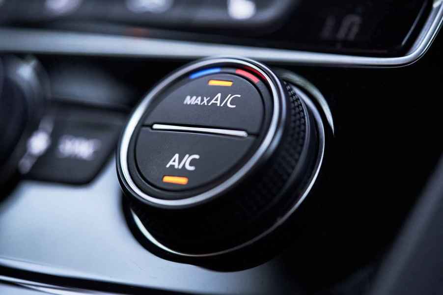 Car A/C control knob with "MAX A/C" and "A/C" buttons