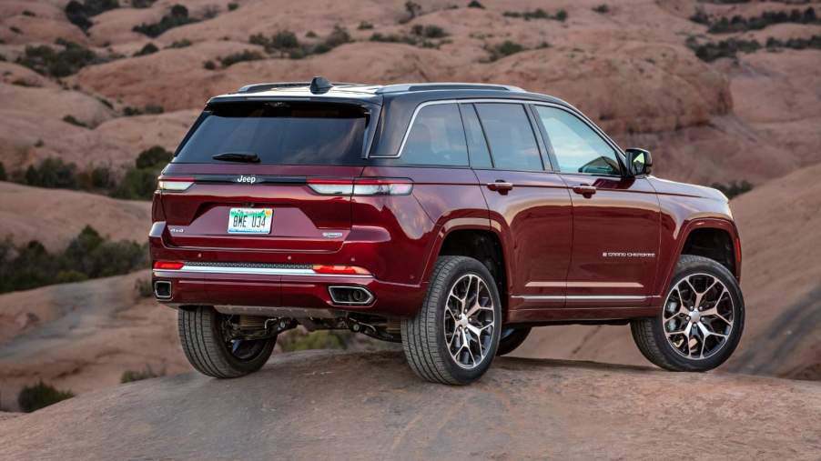 A 2024 Jeep Grand Cherokee could be one of the best midsize SUVs. However, one new Jeep Grand Cherokee recently down after weeks.