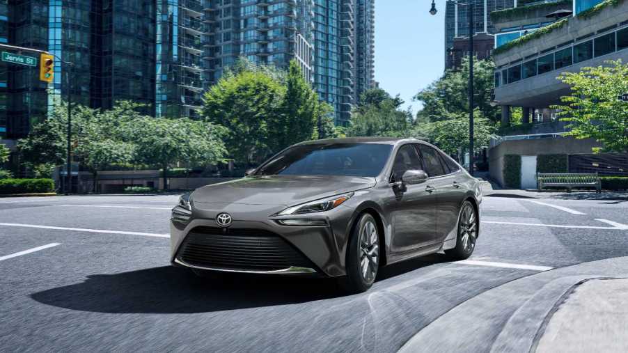 There is a new class action suit against Toyota from owners who feel misled by the company's parking team over its hydrogen car.