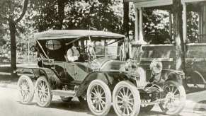 Black and white photo of Milton Reeves' eight-wheel Octoauto car introduced in 1911.