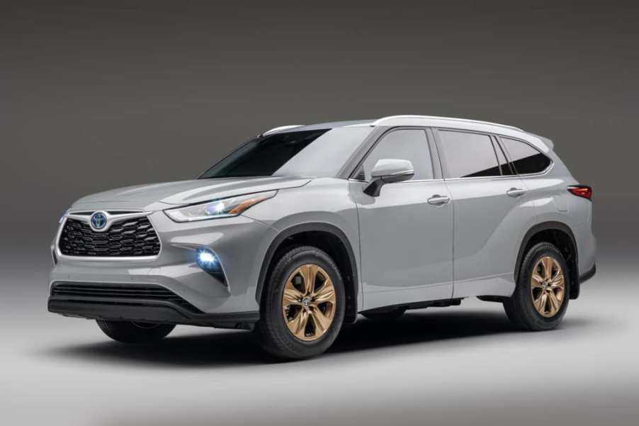 The 2024 Toyota Highlander Hybrid on display