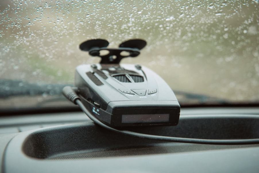 A radar detector like this isn't illegal in most US states.